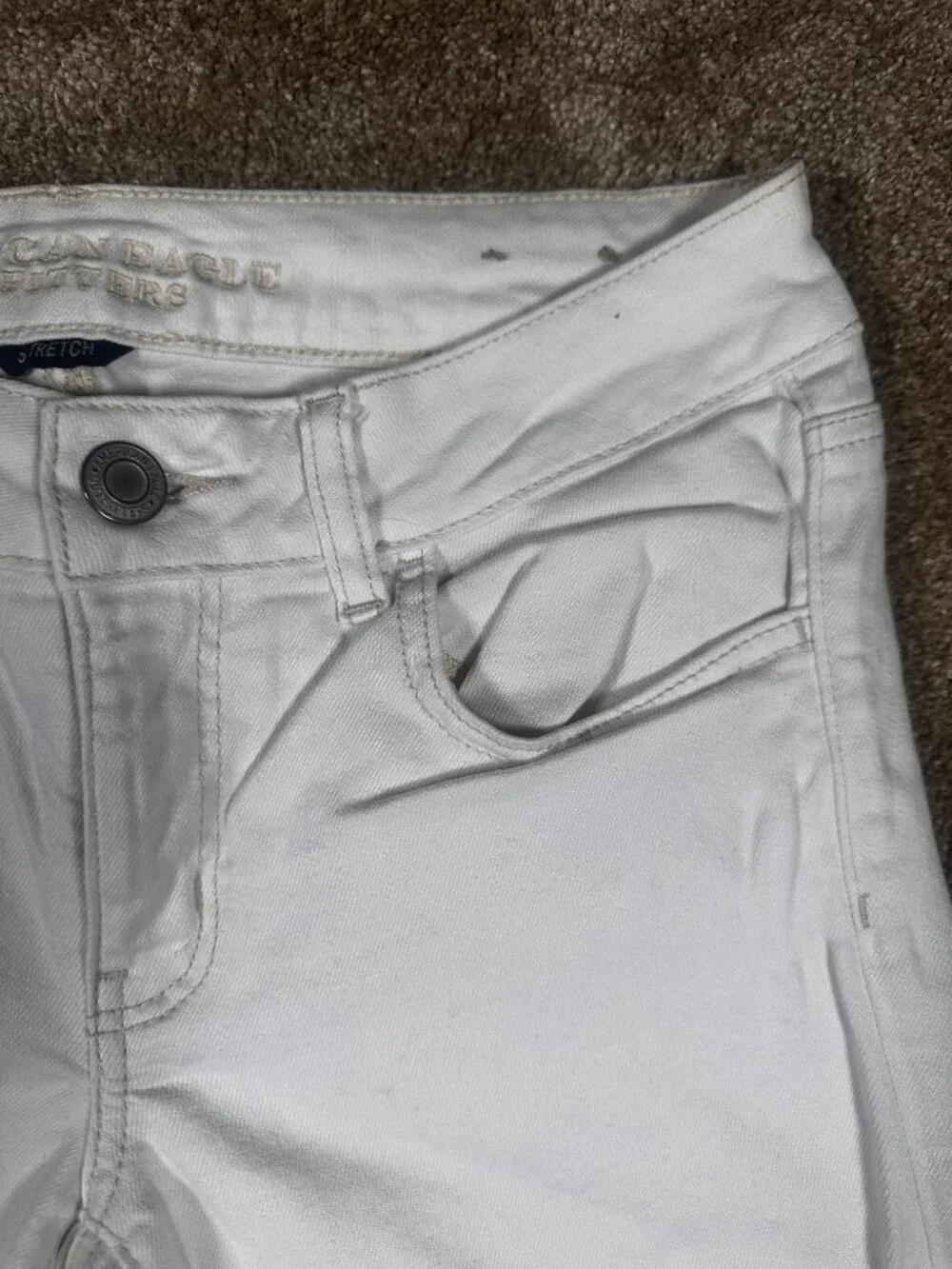 American Eagle White Stretch Denim Cutoff Shorts Size 6 Frayed Hem Summer Shorts - Picture 3 of 10